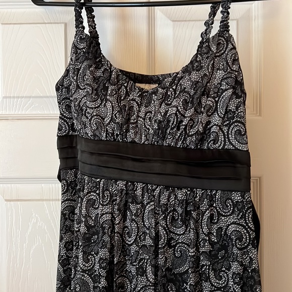 Dress new large (junior) - Picture 2 of 4